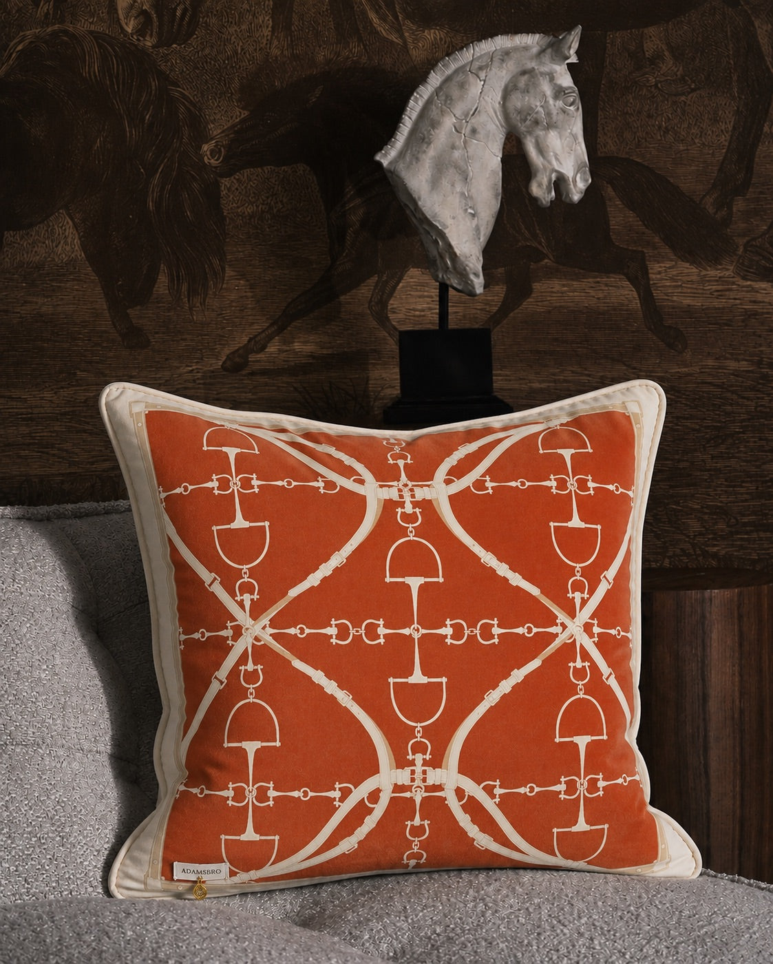 Bite Luxury velvet cushion Rust Orange