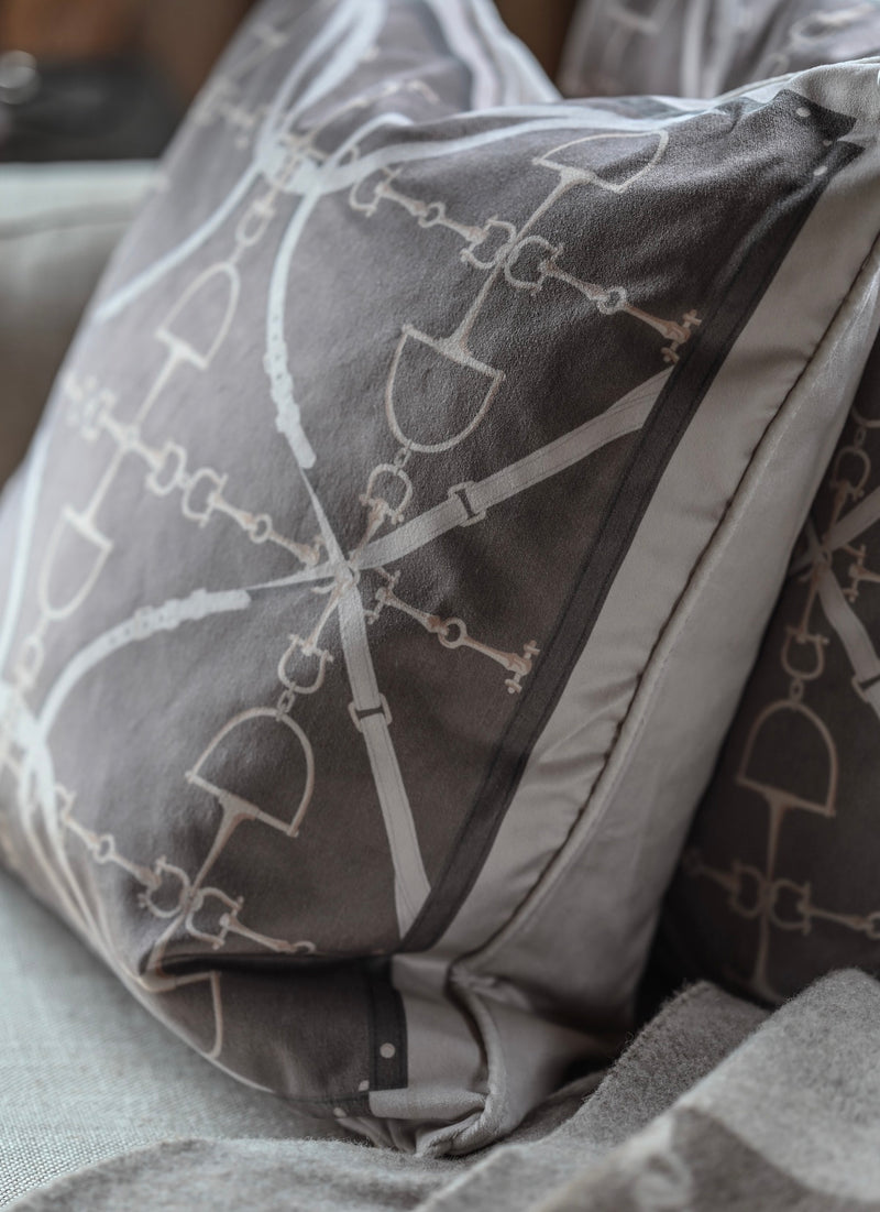 Bite Luxury velvet cushion Taupe