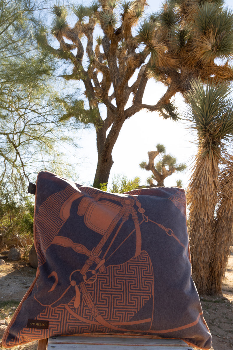 DECO HORSE CUSHION NEW LUXURY LINE BROWN