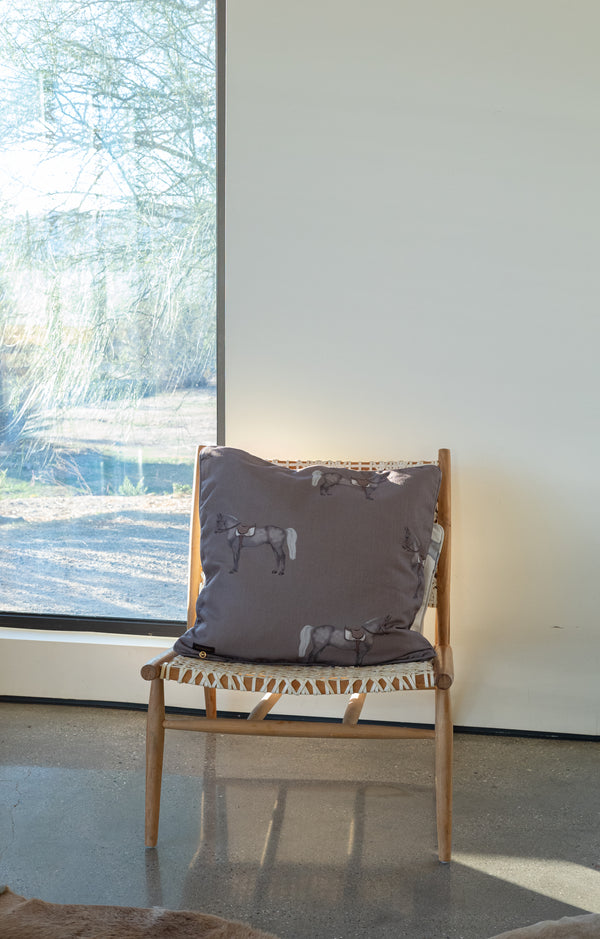 Petit Horse Mud 60 x 60