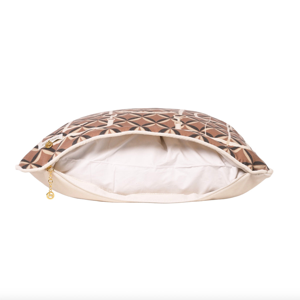 Heritage velvet cushion Nougat