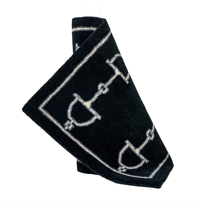 BLACK RUG 100% wool