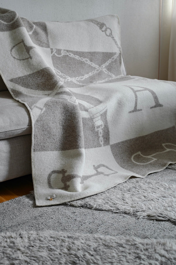 Classic Bit Throw – 100% New Zealand Lambswool melange beige