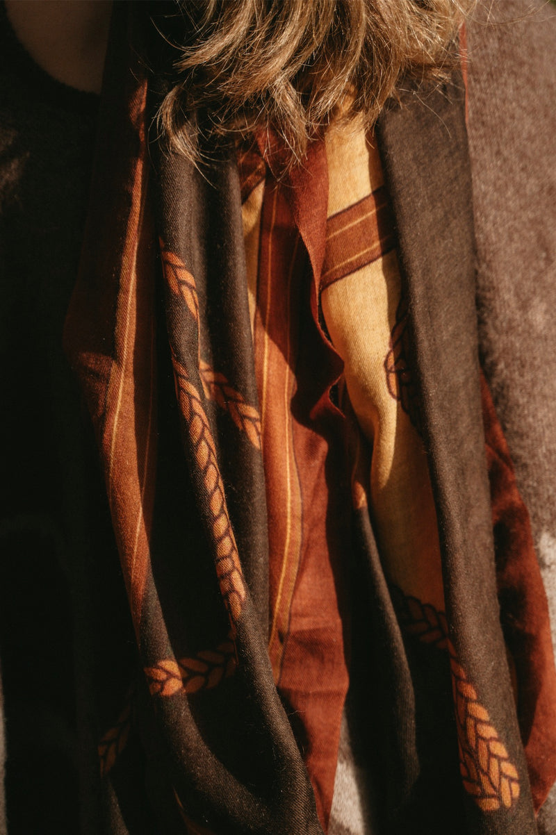 CASHMERE SCARF  HORSE BROWN