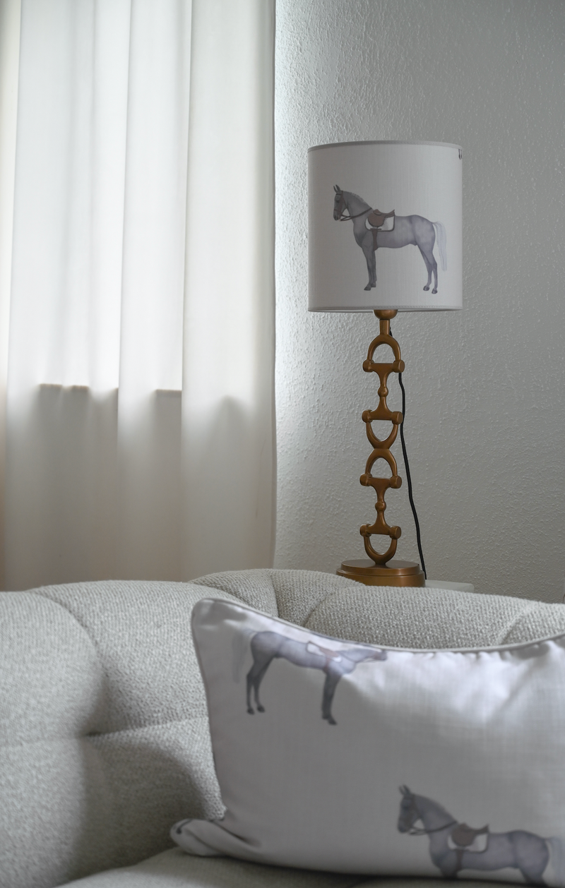 Petit Horse Off-white 60 x 40