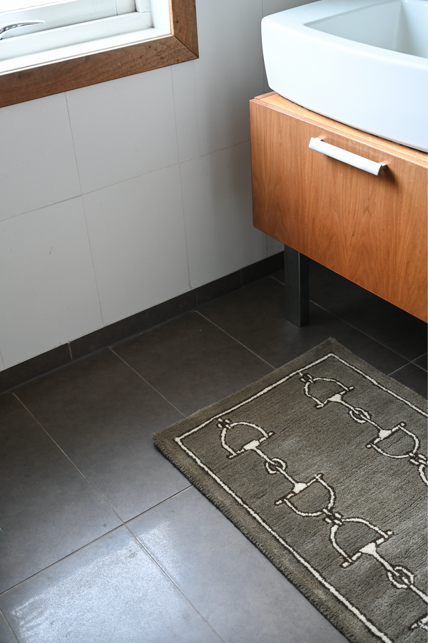 TAUPE RUG 100% wool